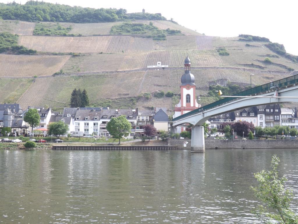B&B Pension Winzerhaus Zell-Mosel Bagian luar foto